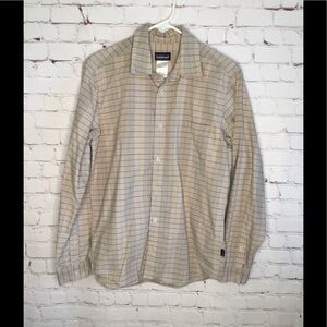 Patagonia Men’s Size Small Organic Cotton Plaid Shirt Lightweight.‎